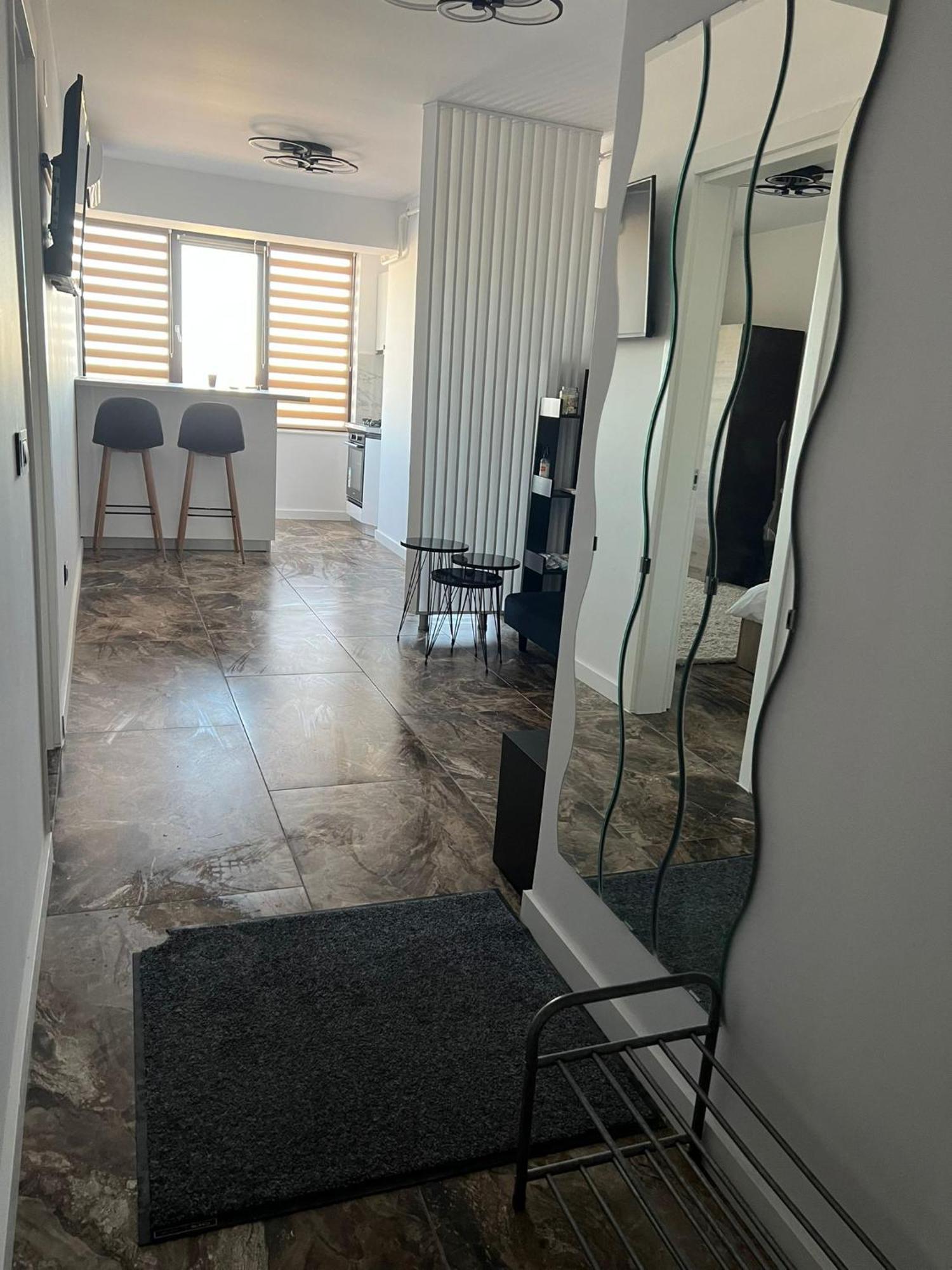 Apartament Bloc Nou - Self Check In - Free Parking Крайова Екстериор снимка